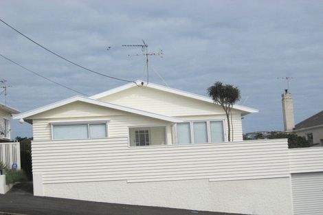 Photo of property in 24 Bayly Road, Moturoa, New Plymouth, 4310
