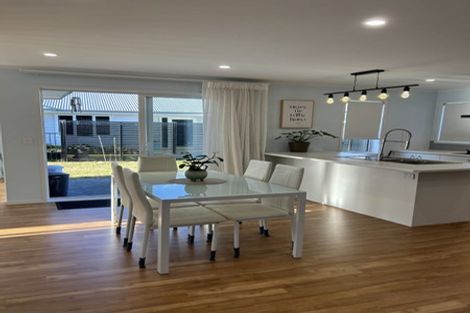 Photo of property in 30 Noumea Drive, Rangatira Park, Taupo, 3330