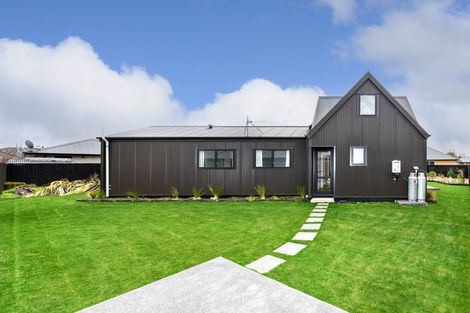 Photo of property in 16 Walter Place, Kirwee, Darfield, 7571