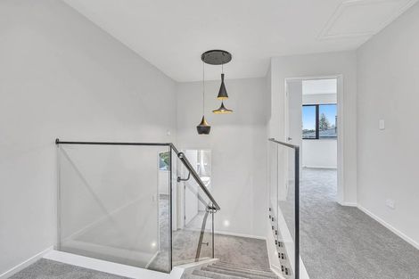 Photo of property in 29d Rotoiti Avenue, Pakuranga Heights, Auckland, 2010