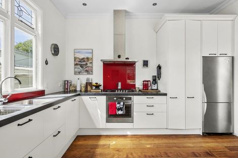 Photo of property in 8 Harland Street, Brooklyn, Wellington, 6021