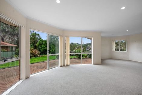 Photo of property in 6 Cabeleigh Drive, Helensville, 0800