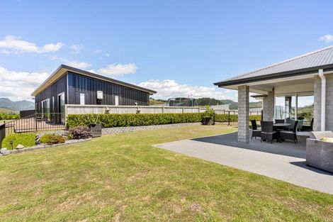 Photo of property in 17 Manatu Close, Whangamata, 3691