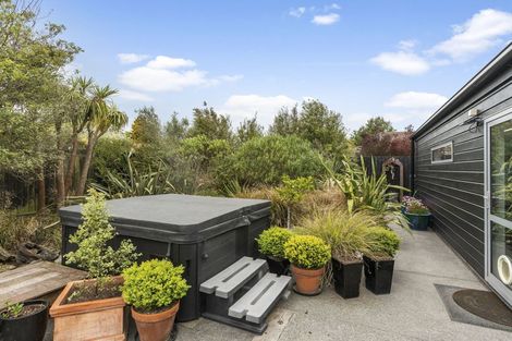 Photo of property in 44 Valecrest Avenue, Parklands, Christchurch, 8083