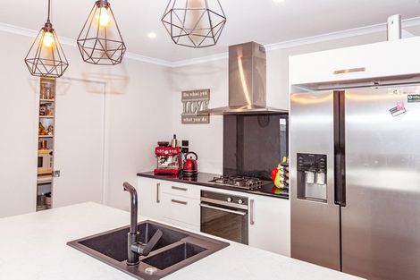 Photo of property in 15 Magnolia Crescent, Tawhero, Whanganui, 4501