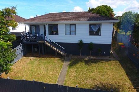 Photo of property in 10 Massine Place, Randwick Park, Auckland, 2105