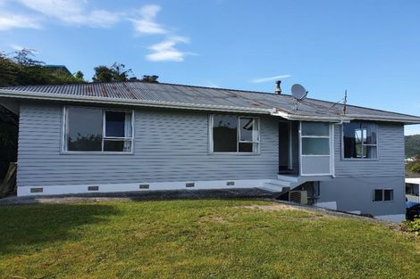 Photo of property in 16 Tyrone Grove, Wainuiomata, Lower Hutt, 5014