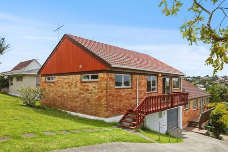 Photo of property in 1/34 Shanaway Rise, Hillcrest, Auckland, 0627