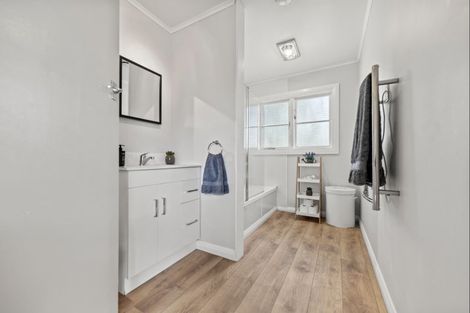 Photo of property in 55 Roots Street East, Feilding, 4702