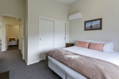 Photo of property in 75 Hensman Road, Queenstown, 9300