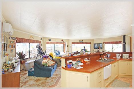 Photo of property in 5 Teppett Place, Foxton Beach, Foxton, 4815