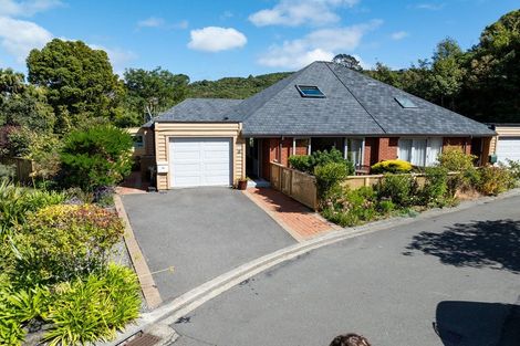 Photo of property in 10 Futuna Close, Karori, Wellington, 6012