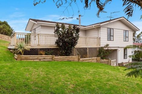 Photo of property in 15 Woodhouse Place, West Harbour, Auckland, 0618