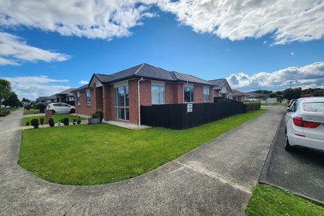 Photo of property in 2 Wellfield Drive, Papakura, 2110