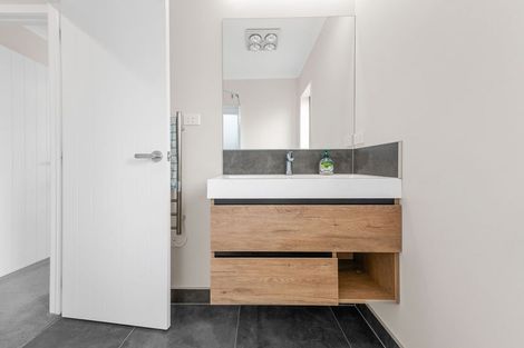 Photo of property in 2/7 Rutherford Street, Chedworth, Hamilton, 3210