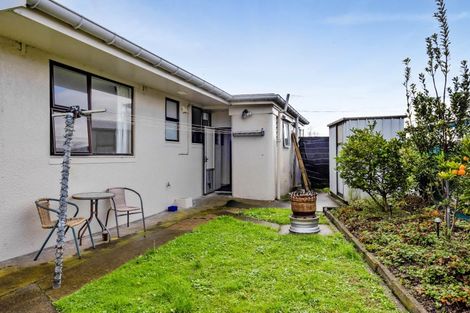 Photo of property in 17 Rimu Street, Hawera, 4610
