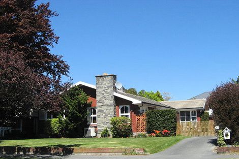 Photo of property in 33 Arlington Street, Burnside, Christchurch, 8053