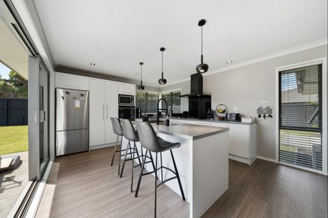 Photo of property in 3 Margaret Alice Close, Whalers Gate, New Plymouth, 4310