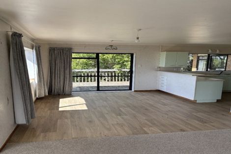 Photo of property in 22 Coster Road, Muriwai, Waimauku, 0881