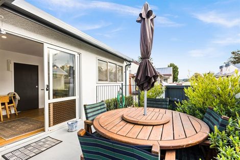 Photo of property in 2/249 Taradale Road, Pirimai, Napier, 4112