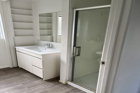 Photo of property in 15 Oreil Avenue, West Harbour, Auckland, 0618