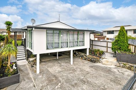 Photo of property in 2/10 Nearco Street, Randwick Park, Auckland, 2105