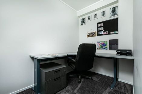 Photo of property in 44 West Harbour Drive, West Harbour, Auckland, 0618