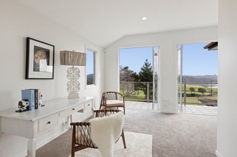 Photo of property in 189 Vaughans Road, Okura, Albany, 0792