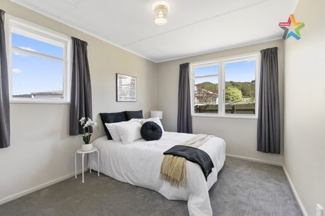 Photo of property in 17 Grimsby Grove, Wainuiomata, Lower Hutt, 5014