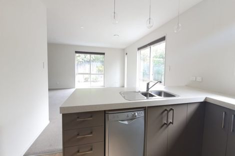 Photo of property in 11 Taggart Place, Sockburn, Christchurch, 8042