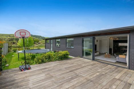 Photo of property in 6 Urumaraki Avenue, Helensville, 0800