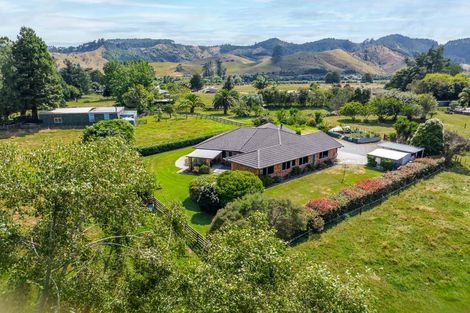 Photo of property in 21 Parker Road, Huntly, 3771