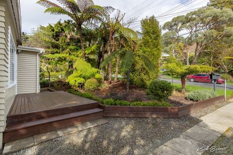 Photo of property in 29 Jocelyn Crescent, Pinehaven, Upper Hutt, 5019