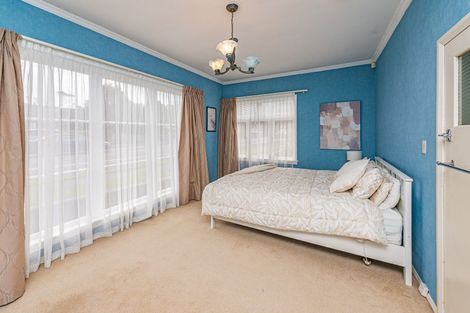 Photo of property in 20 Great North Road, Saint Johns Hill, Whanganui, 4500