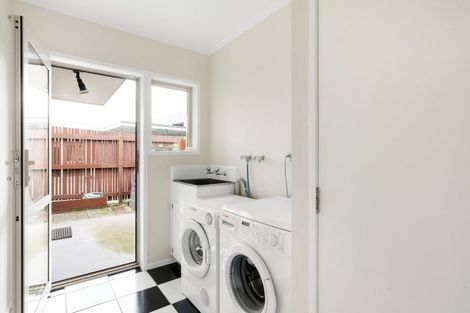 Photo of property in 3 Dallinger Street, St Andrews, Hamilton, 3200