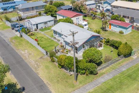 Photo of property in 63 Koputara Road, Himatangi Beach, Foxton, 4891