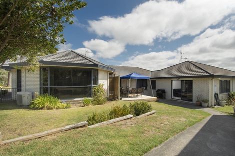 Photo of property in 72 Village Park Drive, Welcome Bay, Tauranga, 3112