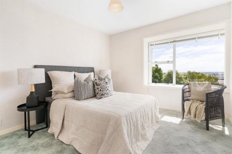 Photo of property in 38 Dyers Pass Road, Cashmere, Christchurch, 8022