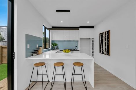 Photo of property in 241a Bucklands Beach Road, Bucklands Beach, Auckland, 2012