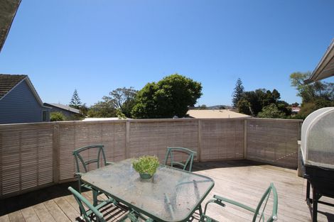 Photo of property in 3 Wattle Street, New Lynn, Auckland, 0600