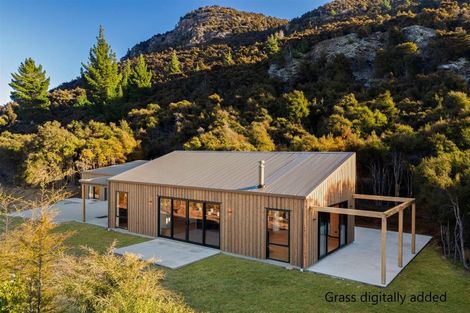 Photo of property in 10 Goldie Lane, Albert Town, Wanaka, 9305