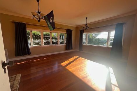 Photo of property in 7 Otahuri Crescent, Greenlane, Auckland, 1051