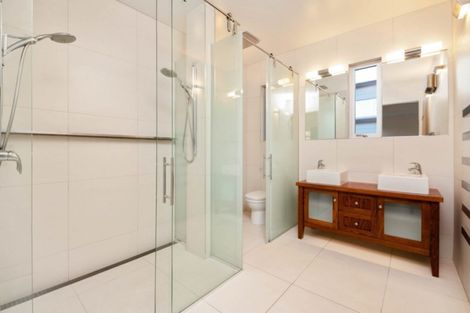 Photo of property in 16 Waimana Place, Wanaka, 9305