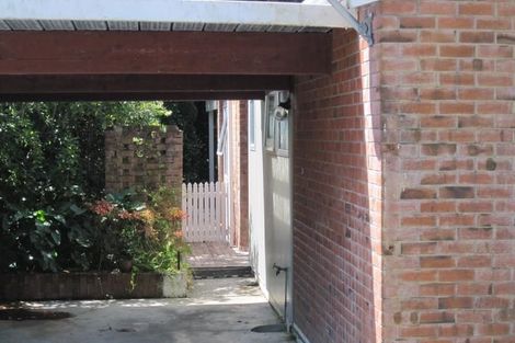 Photo of property in 2/76 Glenvar Road, Torbay, Auckland, 0630