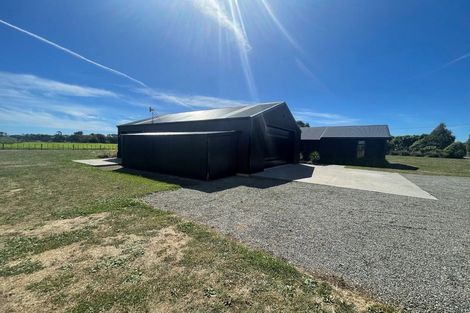 Photo of property in 450 Waitara Road, Huirangi, New Plymouth, 4373