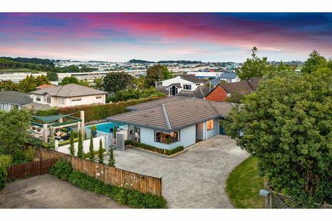 Photo of property in 10 Mountain Beech Rise, Albany, Auckland, 0632