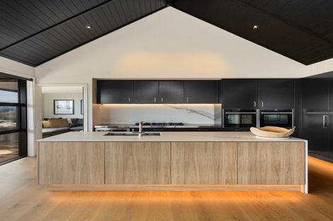 Photo of property in 17 Falconer Rise, Jacks Point, Queenstown, 9371