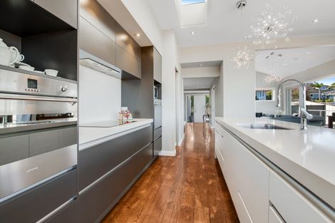 Photo of property in 31 Grand Drive, Orewa, 0931