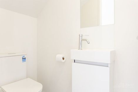 Photo of property in 8 Dorothy Thorpe Way, New Lynn, 0600