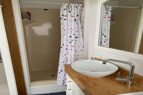 Photo of property in 4/87 Ocean View Road, Hillcrest, Auckland, 0627